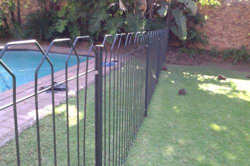 35m pool fence