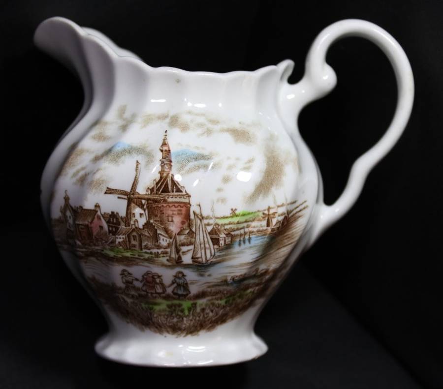 Johnson Bros Tulip Time Sauce Jug.