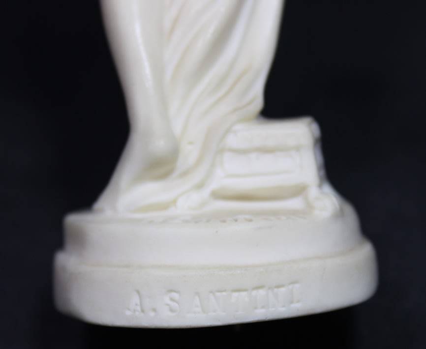 Pair of Arta Fina and A Santini Statuettes Aphrodite and Venus De Milo