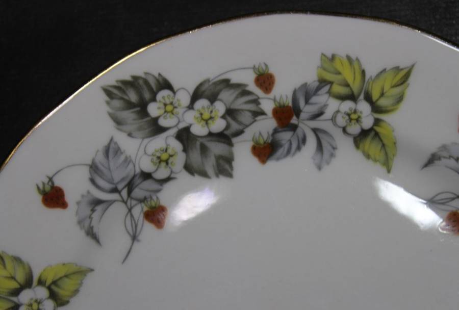 Part set of Royal Vale Pair of Side Plates and Saucers