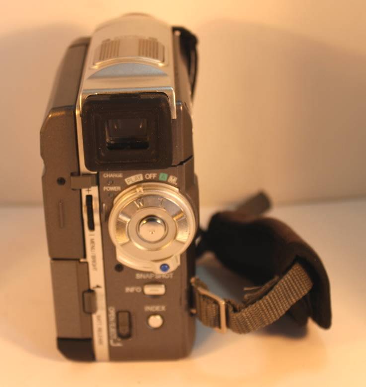 JVC Digital Mini DV Video Camera GR-DVX 507A