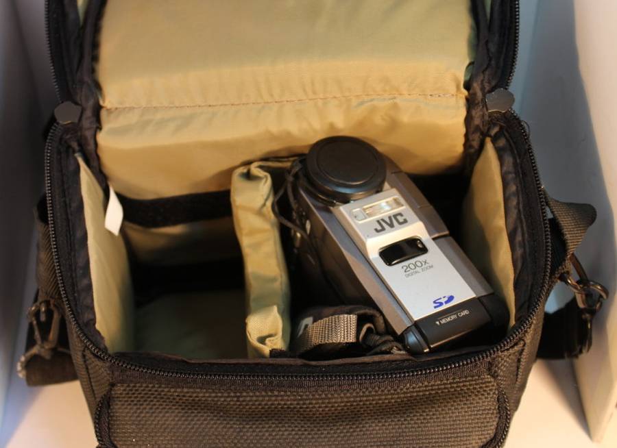 JVC Digital Mini DV Video Camera GR-DVX 507A