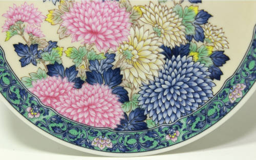 Pair of Imperial Imari Floral Pattern Plates