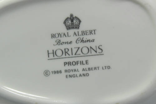 Royal Albert `Profile` Bone China Gravy Boat and Underplate