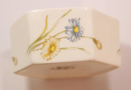 Hammersley Bone China Hexagonal Small Trinket Bowl with Lid