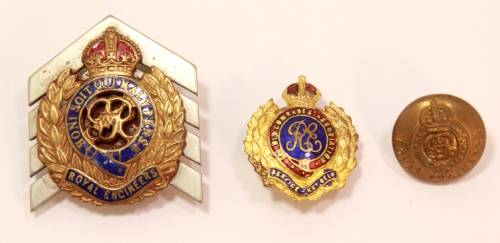 Vintage WW1 Royal Engineers Badges and Button