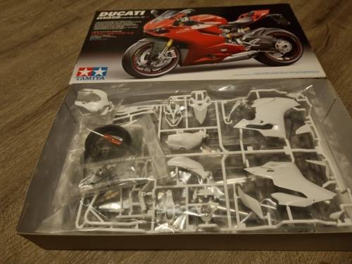 Bike Model Kit Tamiya 14129 Ducati 1199 Panigale S 1/12