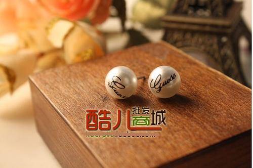 Guess Logo Pearl Earring Studs