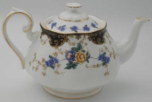 ROYAL ALBERT `DUCHESS`  SPECIAL CENTENARY EDITION LARGE TEAPOT 2010