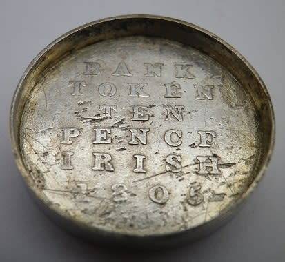 Sterling Silver pill pot with coin lid 1805 TEN PENCE IRISH BANK TOKEN.GEORGE III 12grms 2.3x 1.3 cm
