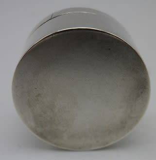 Sterling Silver pill pot with coin lid 1805 TEN PENCE IRISH BANK TOKEN.GEORGE III 12grms 2.3x 1.3 cm