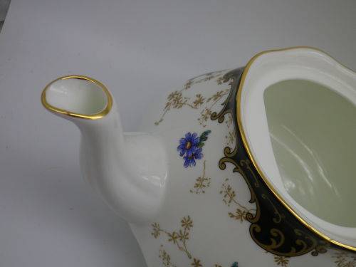 ROYAL ALBERT `DUCHESS`  SPECIAL CENTENARY EDITION LARGE TEAPOT 2010