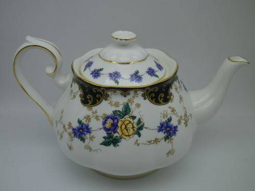 ROYAL ALBERT `DUCHESS`  SPECIAL CENTENARY EDITION LARGE TEAPOT 2010