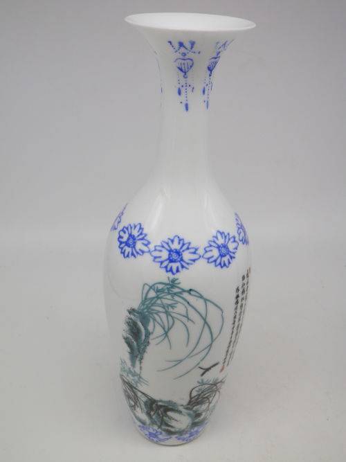 Exquisite Oriental eggshell porcelain vase hand painted flowers on a cliff face 19.5cm (2 of 3)