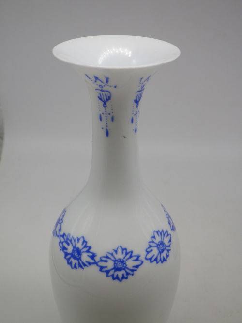 Exquisite Oriental eggshell porcelain vase hand painted flowers on a cliff face 19.5cm (2 of 3)