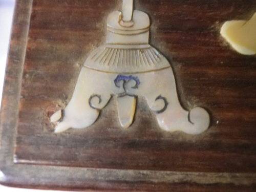 Wooden lidded Oriental Tea Caddy or Jewelry Box with gorgeous mother of Pearl decoration