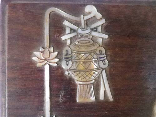 Wooden lidded Oriental Tea Caddy or Jewelry Box with gorgeous mother of Pearl decoration