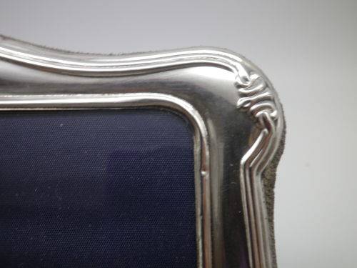 Hallmarked Sterling Silver Picture Frame. Carr's of Sheffield, 2001 18.5 x 14 cm Gorgeous
