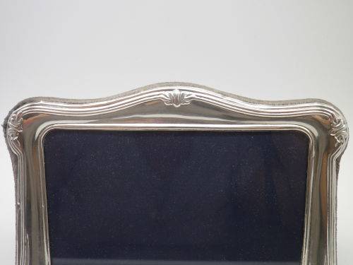 Hallmarked Sterling Silver Picture Frame. Carr's of Sheffield, 2001 18.5 x 14 cm Gorgeous