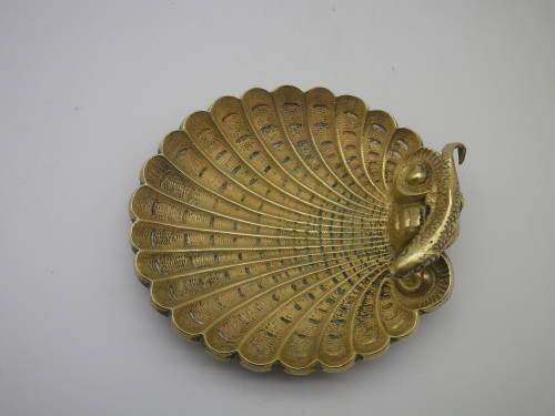 Vintage Solid Brass Art Nouveau style soap dish or trinket bowl. Shell &Fish motief. Gorgeous detail