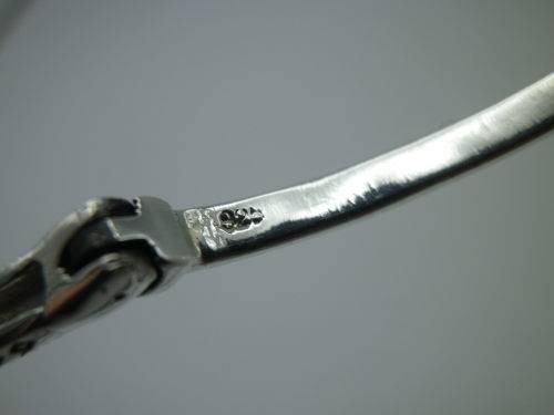 STERLING SILVER & MARCASITE BANGLE. 10.8 grms; 6.3 x 5.4 x 0.7mm. BEAUTIFUL!
