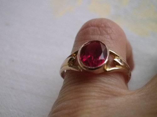 9ct ROSE GOLD and RUBY VINTAGE RING Size K , 2 grm