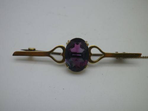 Hallmarked 9ct Yellow Gold and Rhinestone? Vintage Brooch. 5.7 cm long, 4.8 grms