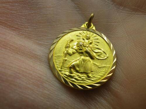Vintage Hallmarked 9ct Yellow Gold St CHRISTOPHER