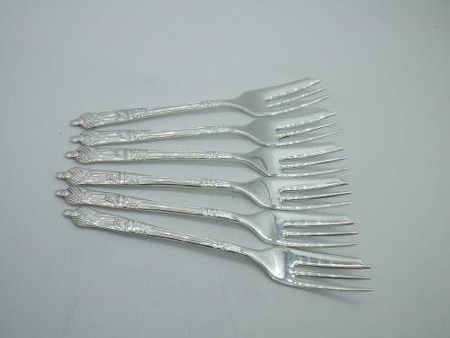 Lovely set of Six Vintage Silver Plated EPNS APOSTLE forks. Sheffield, England. Boxed.