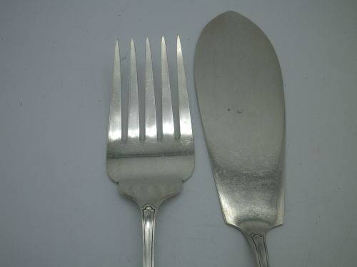 Silver plated FISH SERVERS. ELKINGTON PLATE. Good Quality
