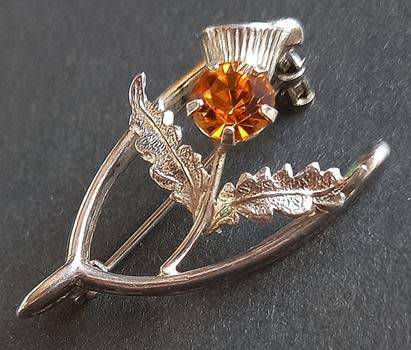 Scottish Sterling Silver Lucky horseshoe & Thistle brooch. 3.2cm Excellent condition