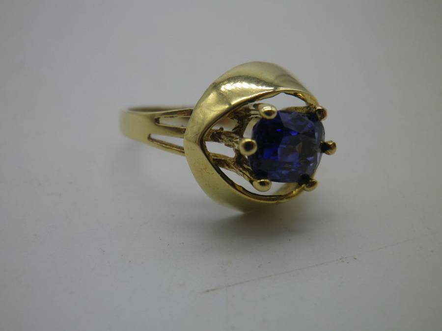 Vintage Designer 9ct Yellow GOLD and Natural SAPPHIRE RING by ZAYEM Size: L 3grms. EXQUISITE