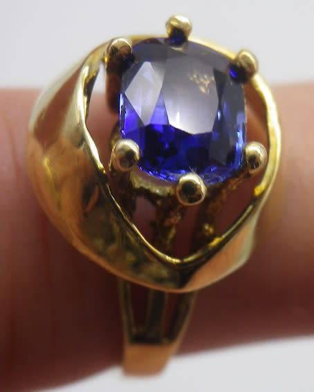 Vintage Designer 9ct Yellow GOLD and Natural SAPPHIRE RING by ZAYEM Size: L 3grms. EXQUISITE