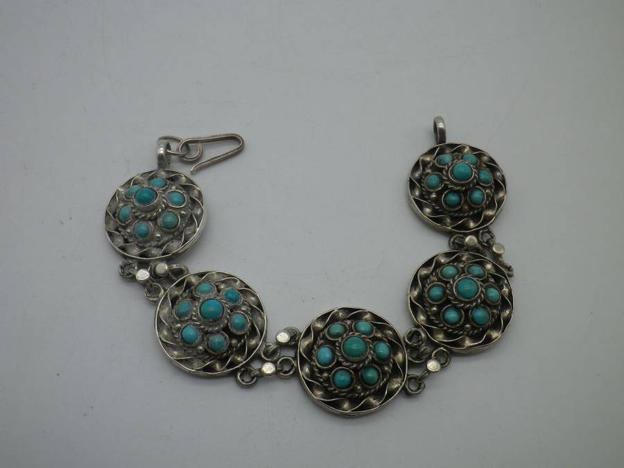 Vintage Sterling silver & Turquoise Bracelet. 18cm 27grms