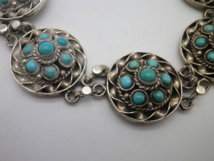 Vintage Sterling silver & Turquoise Bracelet. 18cm 27grms