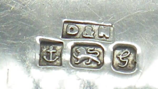 Beautiful HALLMARKED SILVER HEART LOCKET Birmingham 1981 2.8 x2cm 925 silver chain