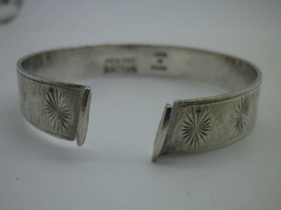 FOR JO ONLY PLEASE!! Fabulous SOUTH AFRICAN Designer ZEETA STERLING SILVER CLIP BANGLE
