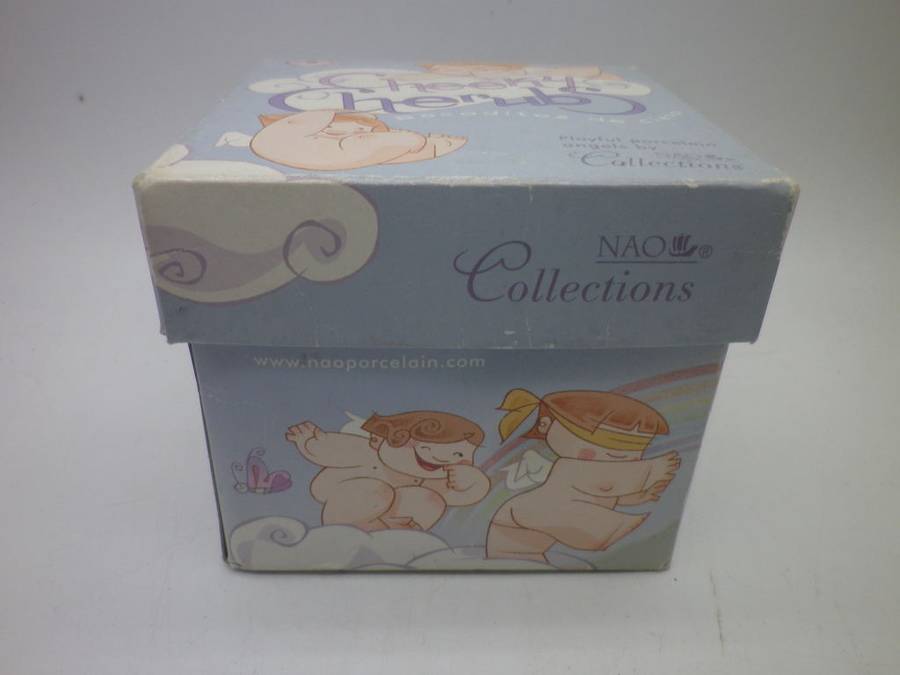 ADORABLE CHEEKY CHERUB ANGEL CERAMIC ORNAMENT NAO SPAIN Daisa 2003   7x6cm