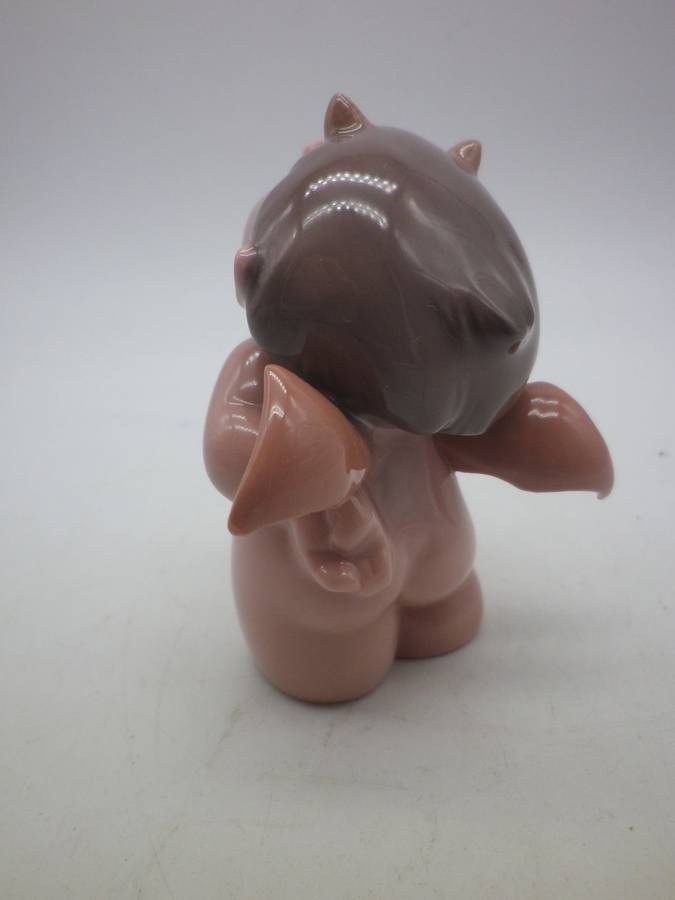 ADORABLE CHEEKY CHERUB ANGEL CERAMIC ORNAMENT NAO SPAIN Daisa 2003   7x6cm