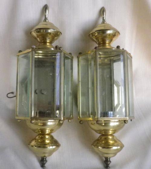 FABULOUS PAIR OF VINTAGE BRASS WALL LANTERNS WITH DIVINE BEVELLED GLASS. WIRED & FITTED. VERY NICE.