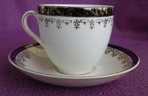 The ODD COUPLE! ALFRED MEAKIN 'BLEU DE ROI' (c1945) GOLD & BLUE saucer! & VERY similar vintage cup.
