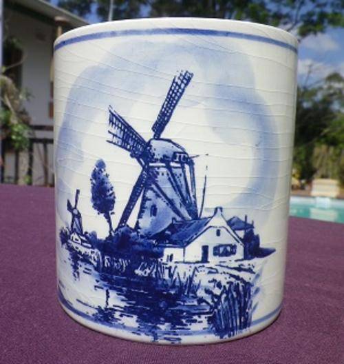 LOVELY GENUINE DELFTS BLUE & WHITE, HOLLAND HAND-PAINTED CYLINDRICAL KITCHEN UTENSIL HOLDER