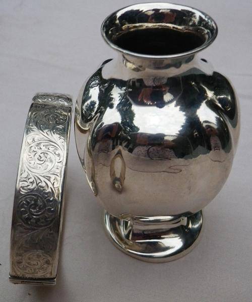 DAMAGED DARLINGS. Silver hinge bracelet, B/ham'39 19 grm, German 835 bud vase 36gr