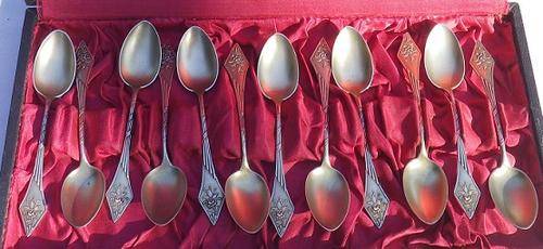 SUBLIME!  c1900 ART NOUVEAU 12 PIECE GILDED GERMAN SILVER (800) TEASPOON SET. 123.4gr, 10.8CM