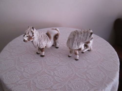 FAMILY OF 5 CHEVAL PONIES 13 CM HEIGHT