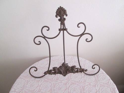 OLD RUSTIC RECIPE HOLDER