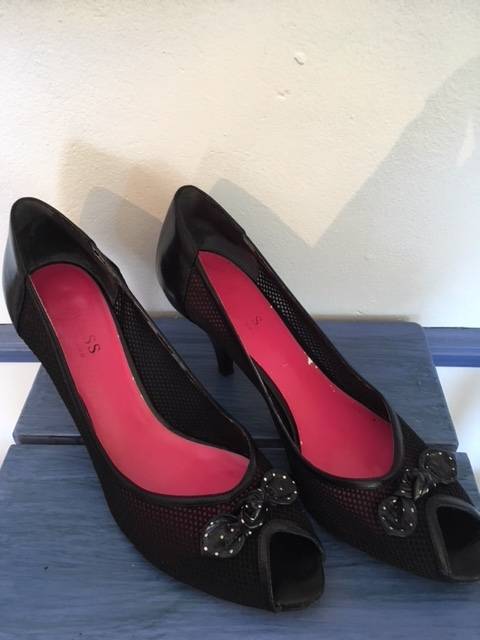 Black mesh peep toe kitten heels by Guess