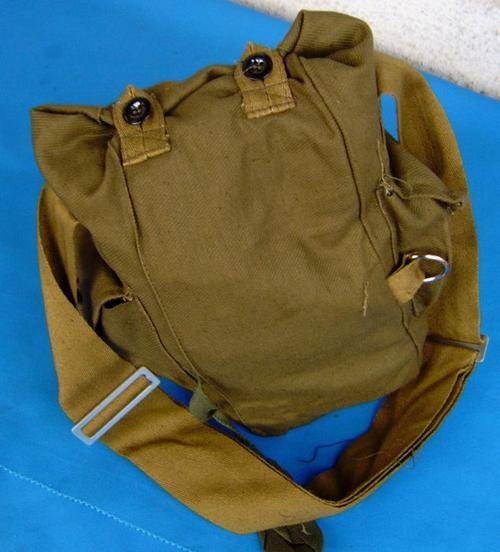 East German Army NVA Gas Mask Bag unused (13/35)