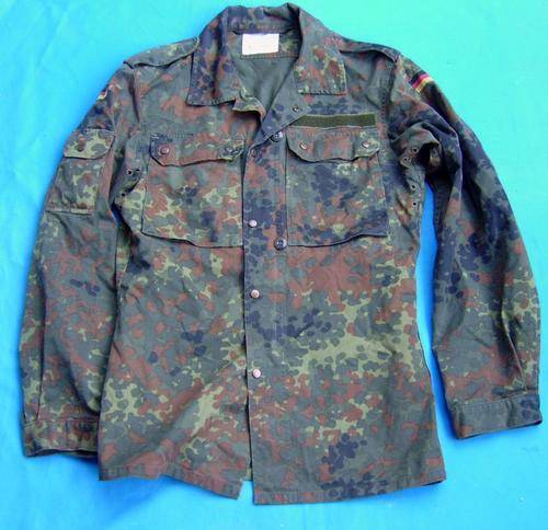 Original German Army Bundeswehr Shirt size S  (25/01)