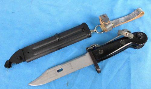 Original East German NVA AK47 / 52/2 Bayonet  (6c/13)
